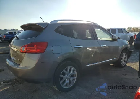 2013 Nissan Rogue S z USA, uszkodzony, nr VIN JN8AS5MV2DW615612